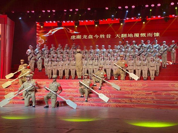纳溪首届少儿春晚点燃少年儿童舞台梦想